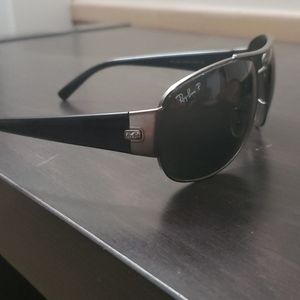 Polarized Ray-Ban aviator
